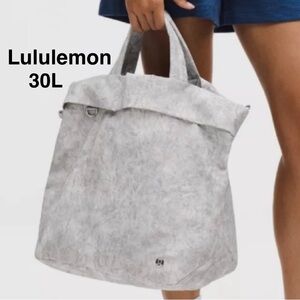 Lululemon On My Level Tote Bag Water-Repellent Convertible Crossbody 30L grey⭐️